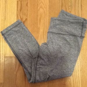 Lululemon gray cropped leggings